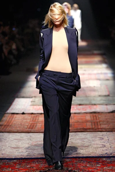 Look 38